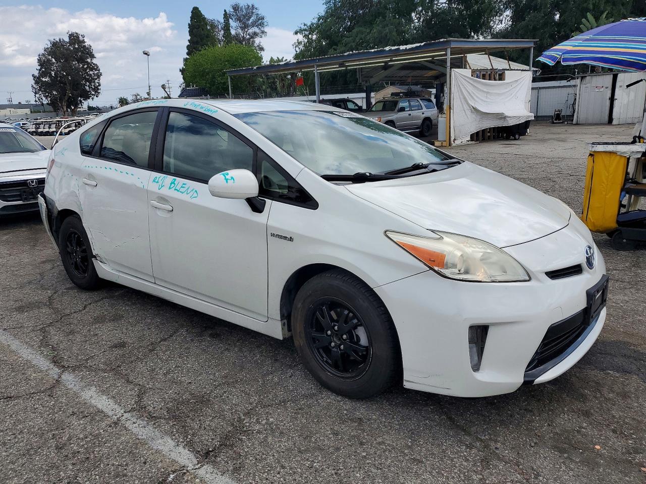 2014 TOYOTA PRIUS TWO photo 10