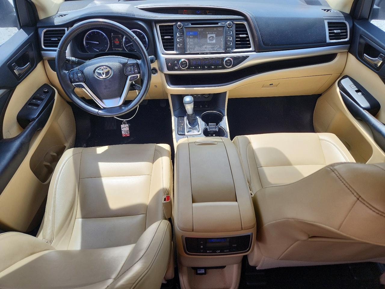 2019 TOYOTA HIGHLANDER XLE photo 22