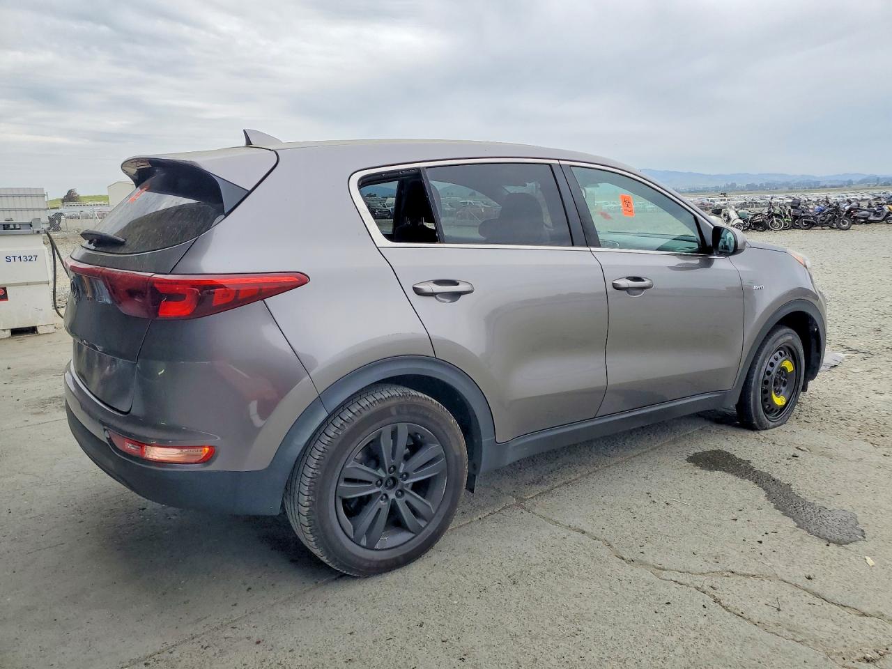 2018 KIA SPORTAGE LX photo 5