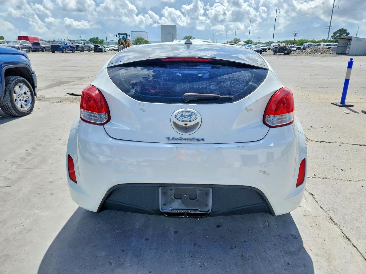 2017 HYUNDAI VELOSTER BASE photo 6