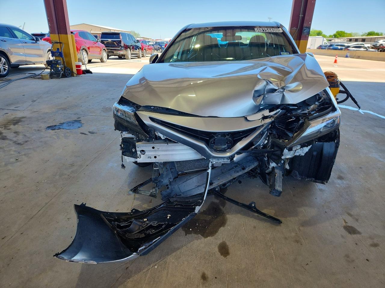 2021 TOYOTA CAMRY SE photo 21