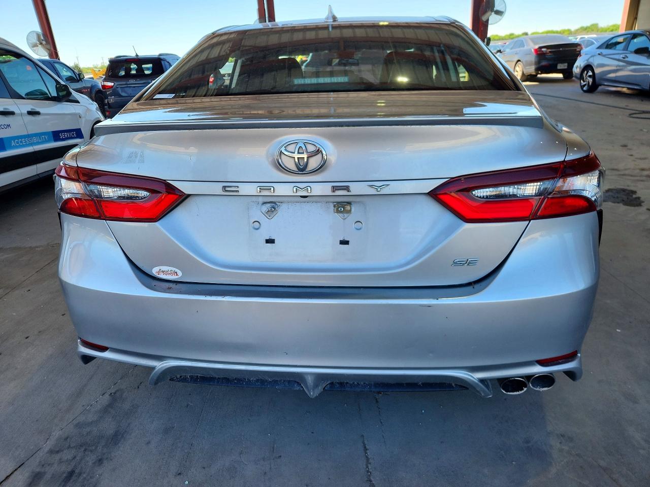 2021 TOYOTA CAMRY SE photo 11