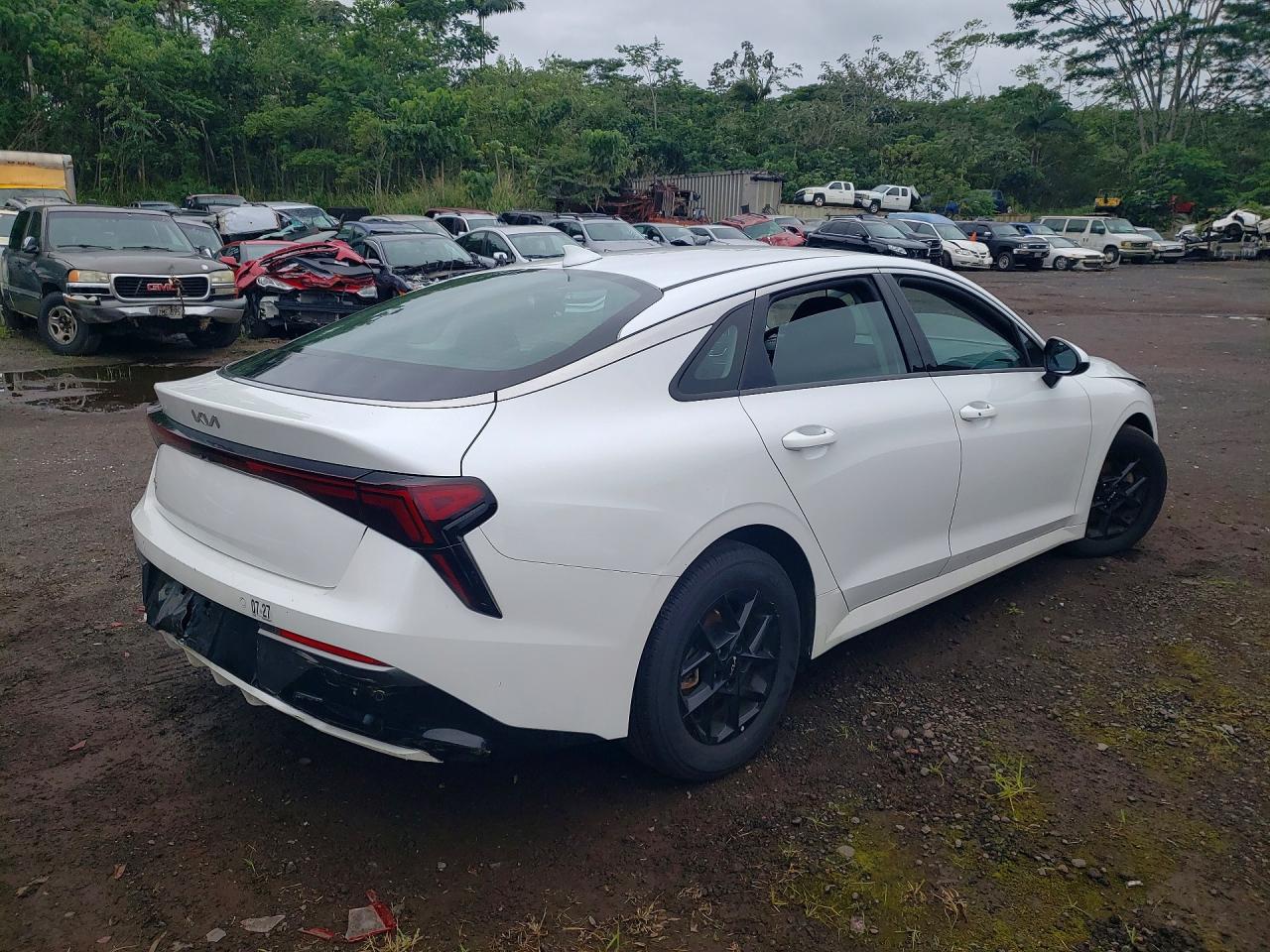 2025 KIA K5 LXS photo 3
