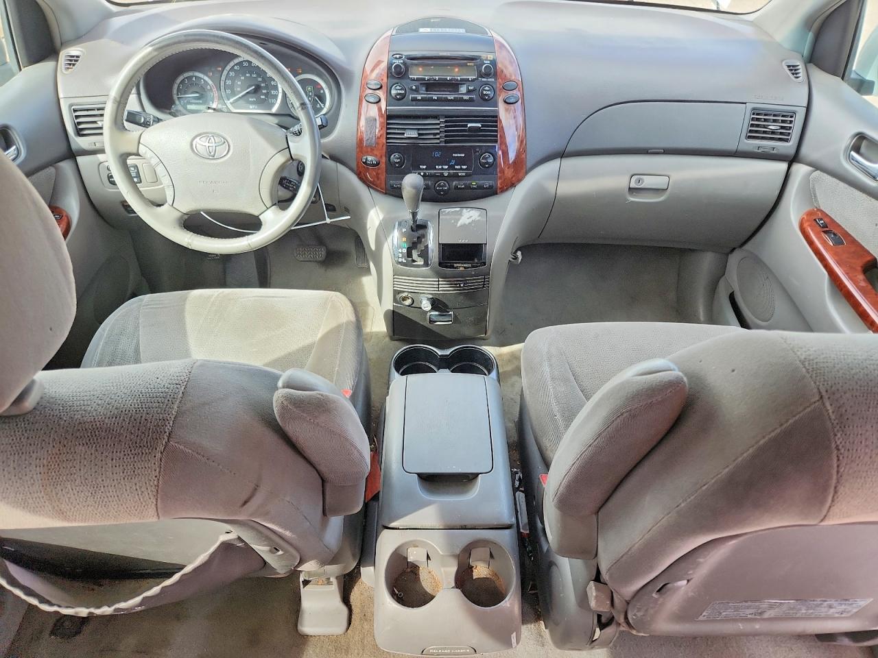 2004 TOYOTA SIENNA XLE 7 PASSENGER photo 22