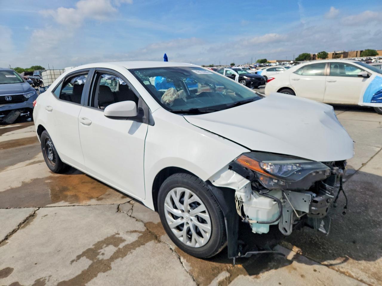 2017 TOYOTA COROLLA LE photo 7