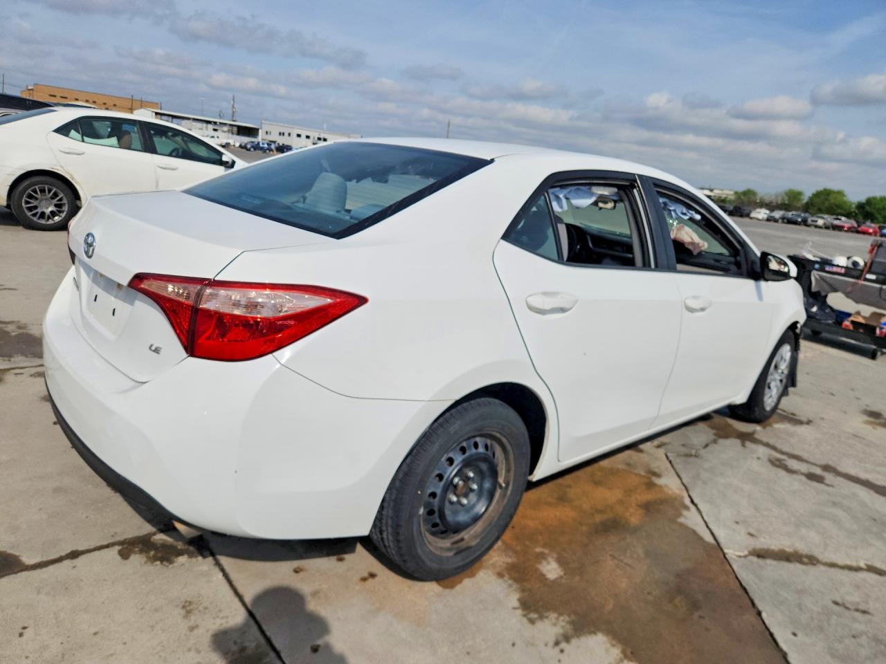 2017 TOYOTA COROLLA LE photo 5