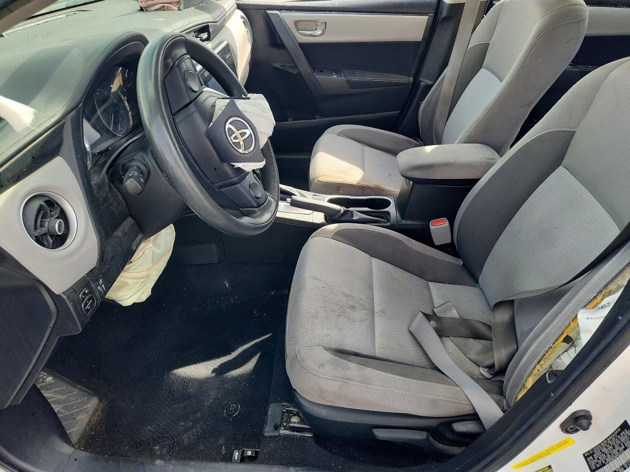 2017 TOYOTA COROLLA LE photo 13