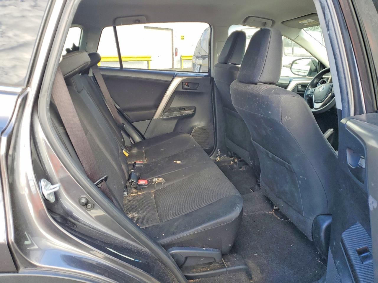 2015 TOYOTA RAV4 LE photo 31