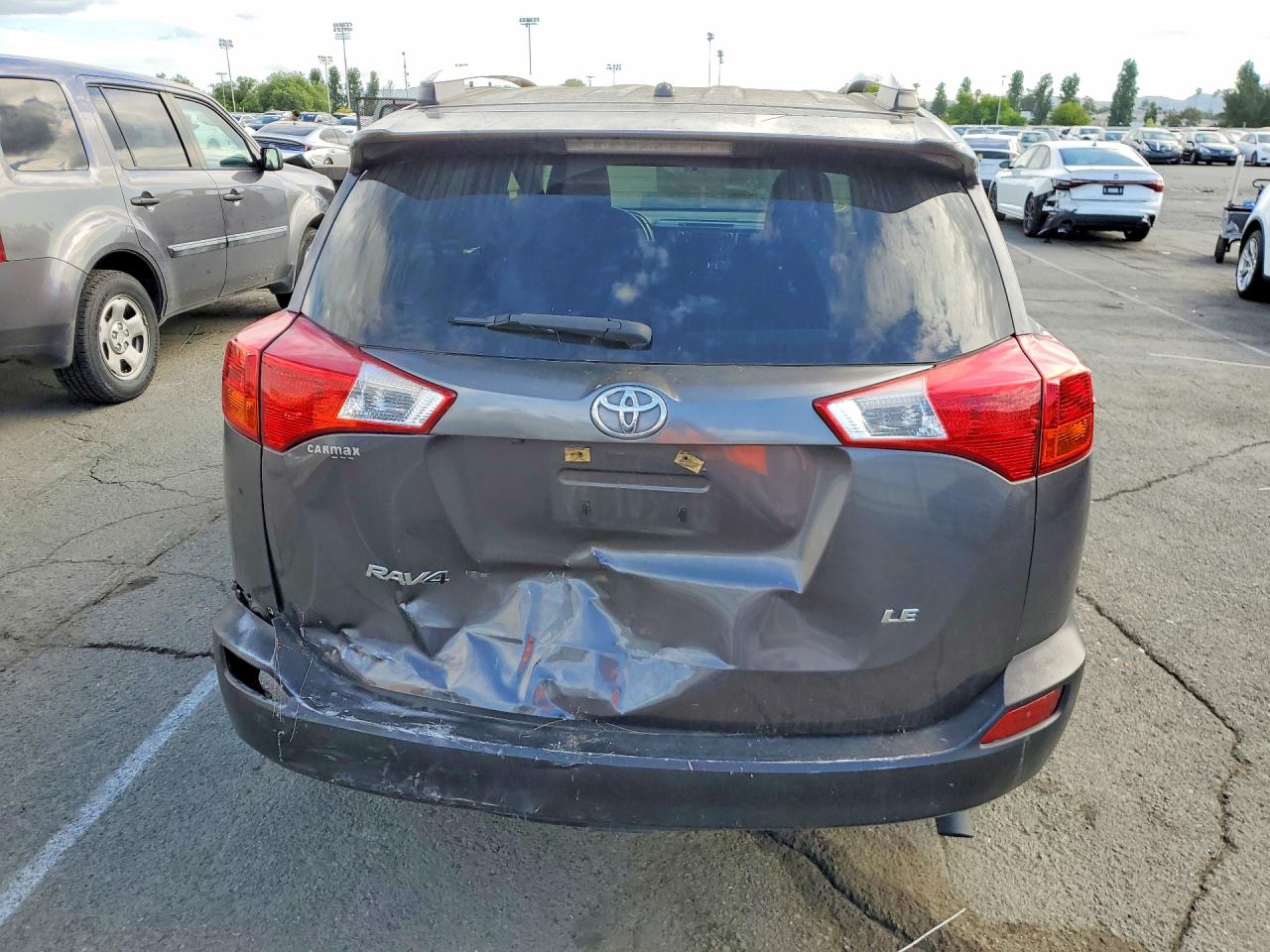 2015 TOYOTA RAV4 LE photo 16