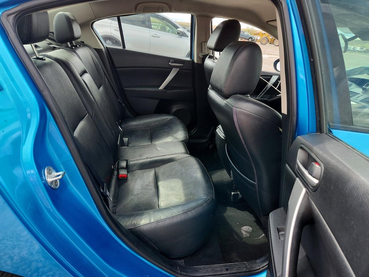 2010 MAZDA 3 S photo 28