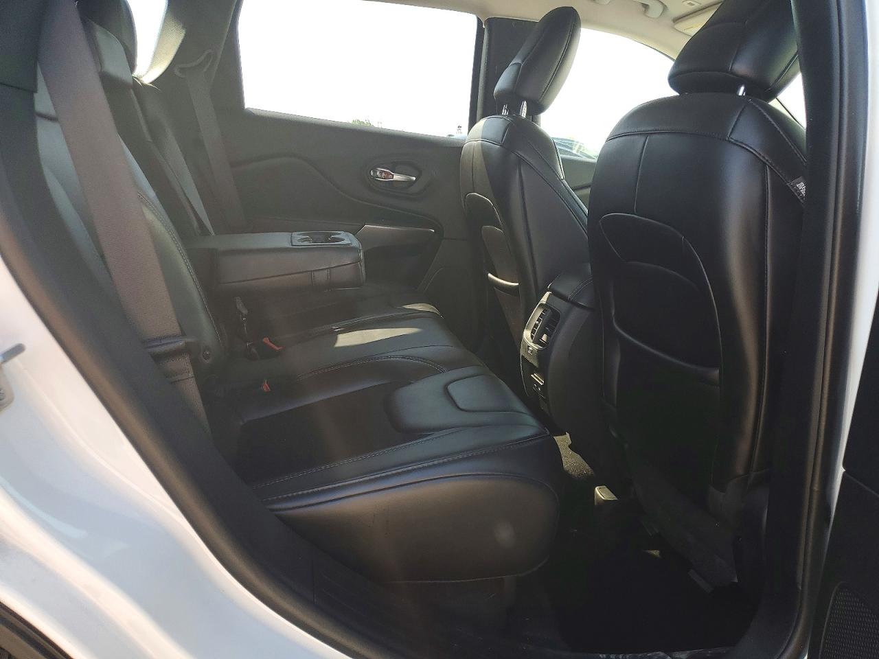 2019 JEEP CHEROKEE LATITUDE PLUS photo 21