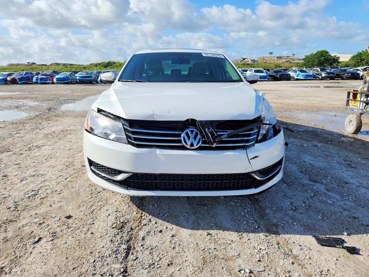 2014 VOLKSWAGEN PASSAT SE photo 9