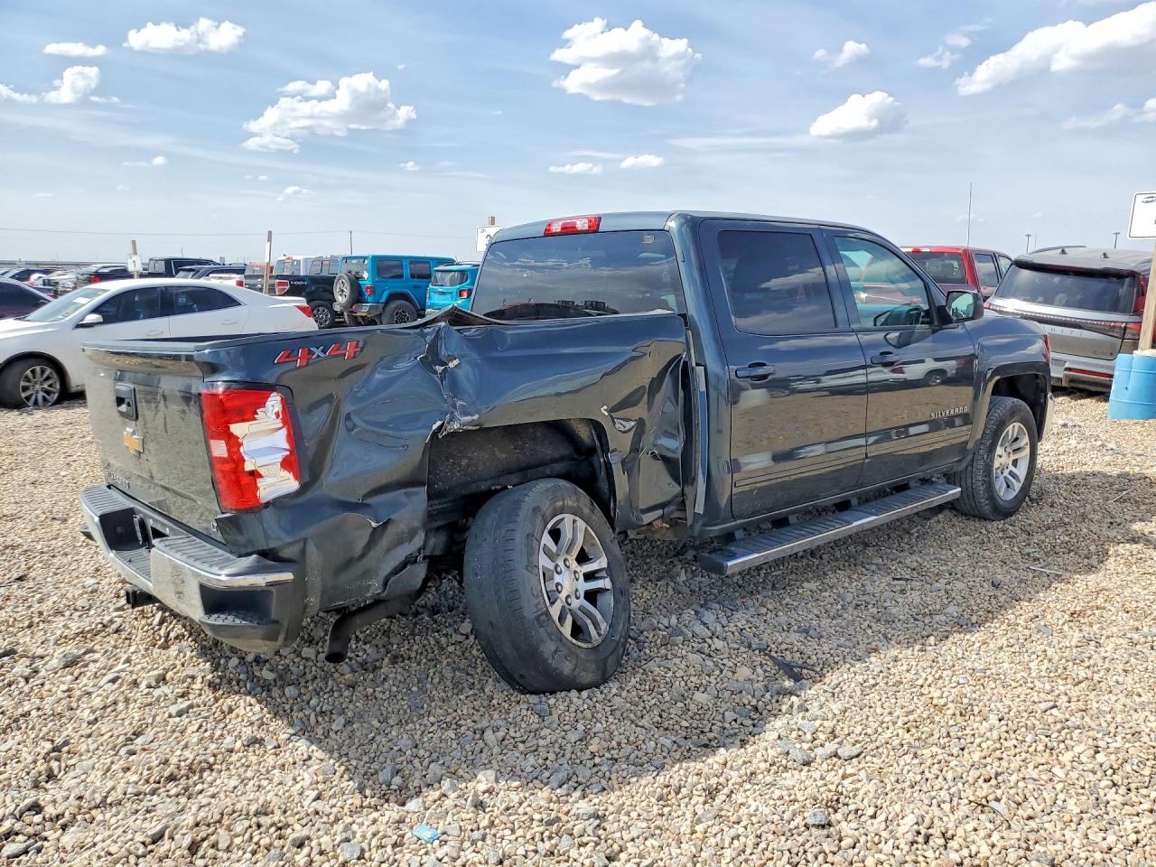 2018 CHEVROLET SILVERADO K1500 LT photo 5
