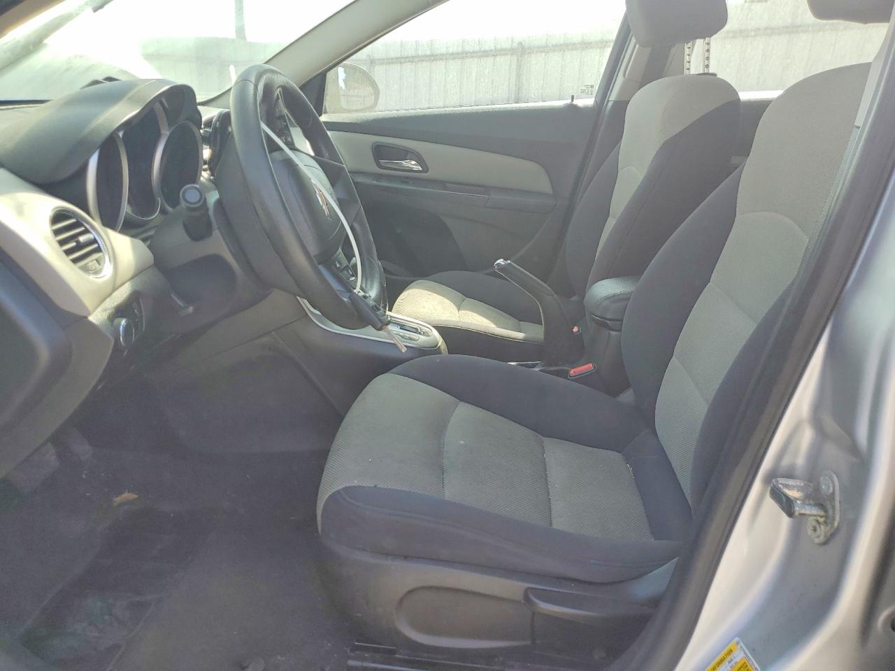 2013 CHEVROLET CRUZE LS photo 19