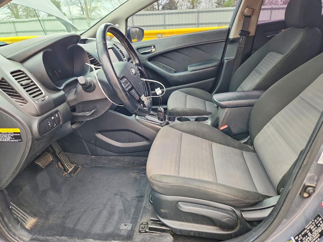 2017 KIA FORTE S photo 13