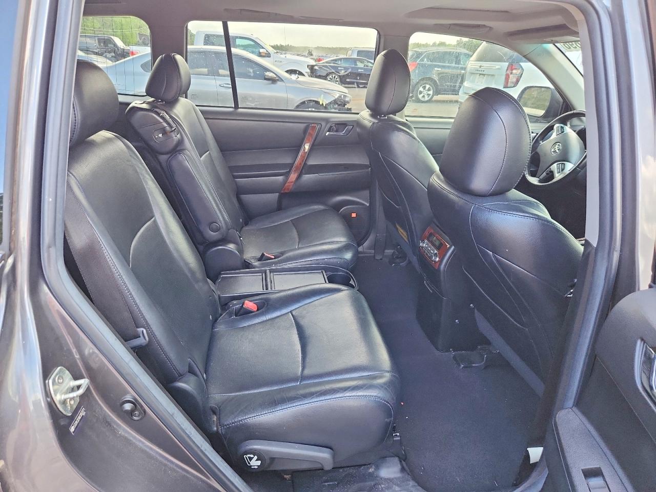 2012 TOYOTA HIGHLANDER LIMITED photo 10