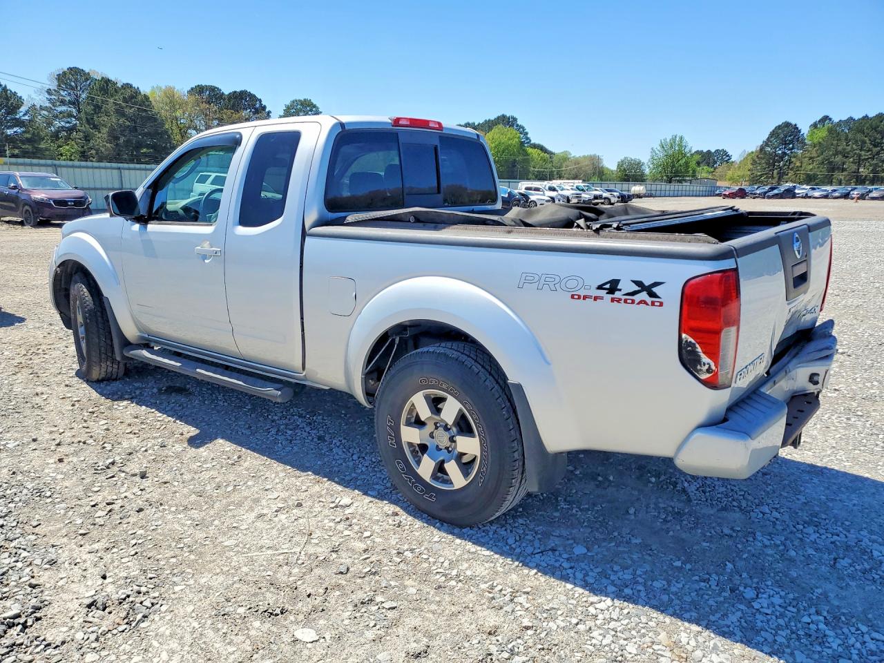 2010 NISSAN FRONTIER SE V6 photo 3