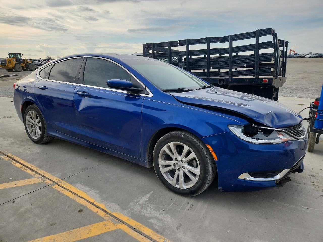 2016 CHRYSLER 200 LIMITED photo 4