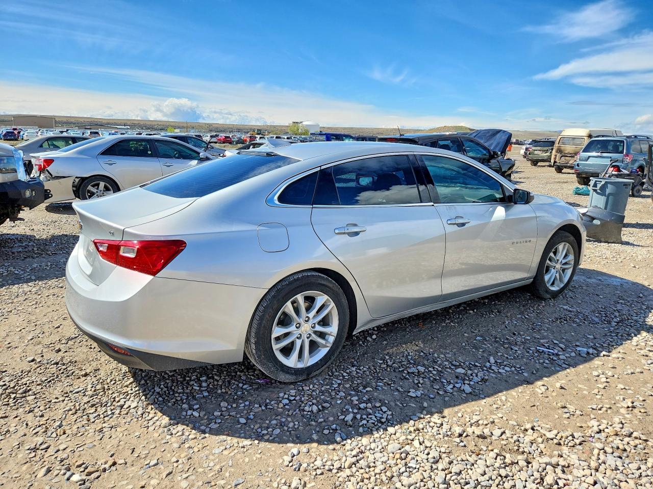2017 CHEVROLET MALIBU LT photo 5