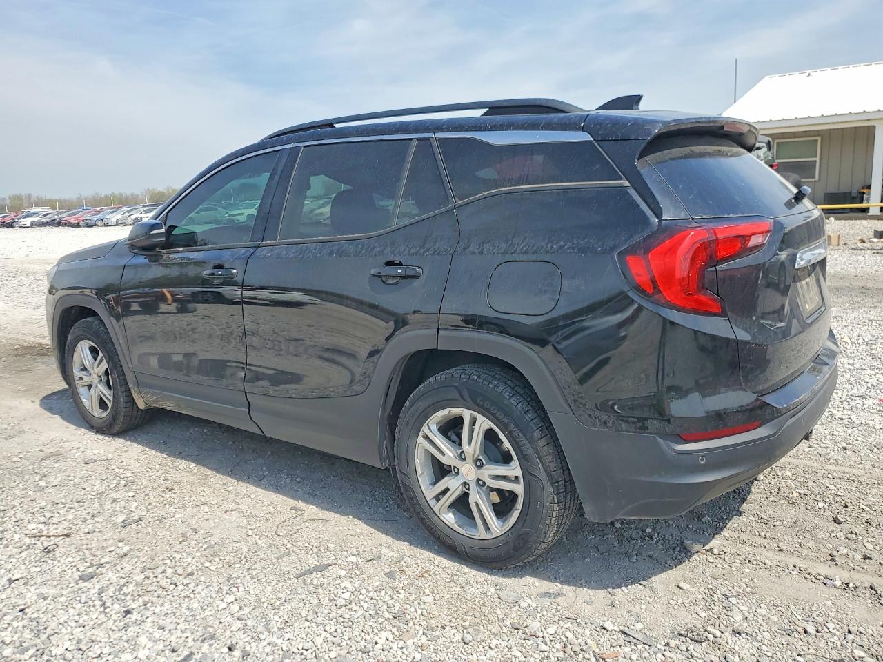 2018 GMC TERRAIN SLE photo 3