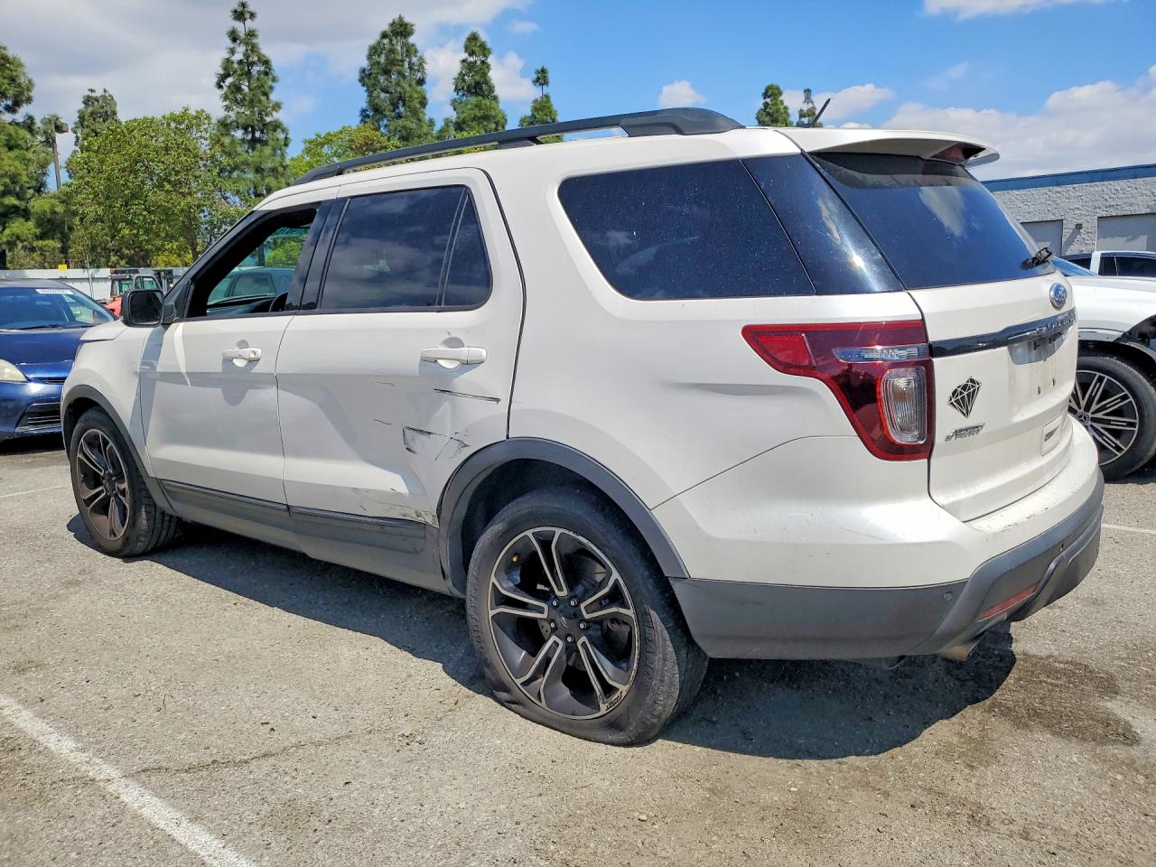 2015 FORD EXPLORER SPORT photo 2