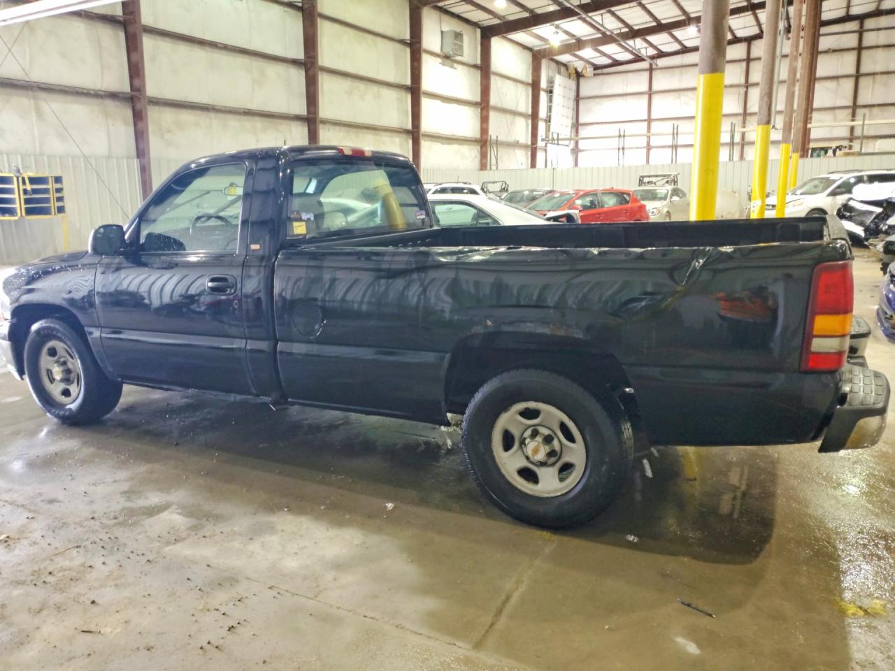 2002 CHEVROLET SILVERADO C1500 photo 4