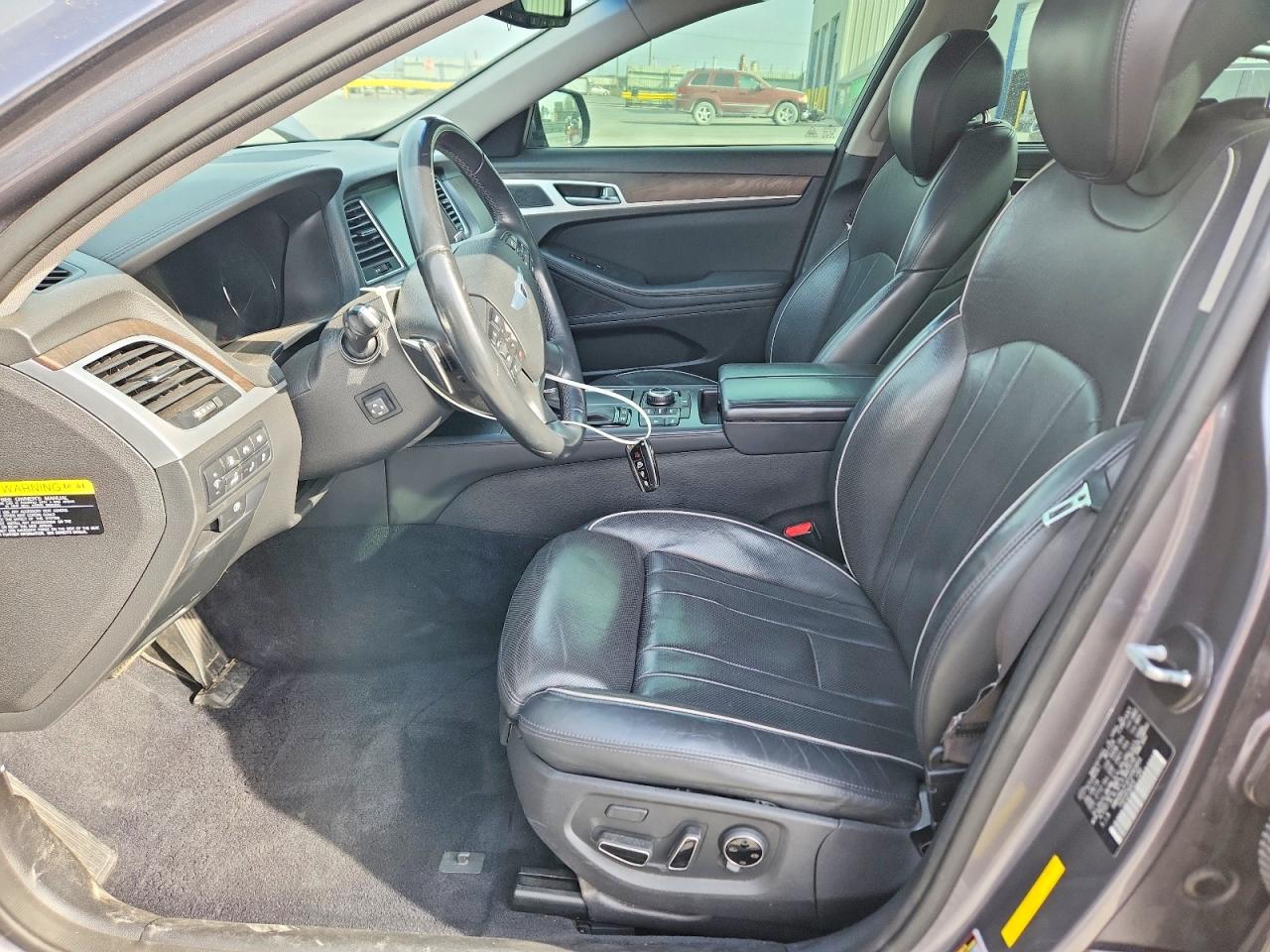 2015 HYUNDAI GENESIS 5.0L photo 13