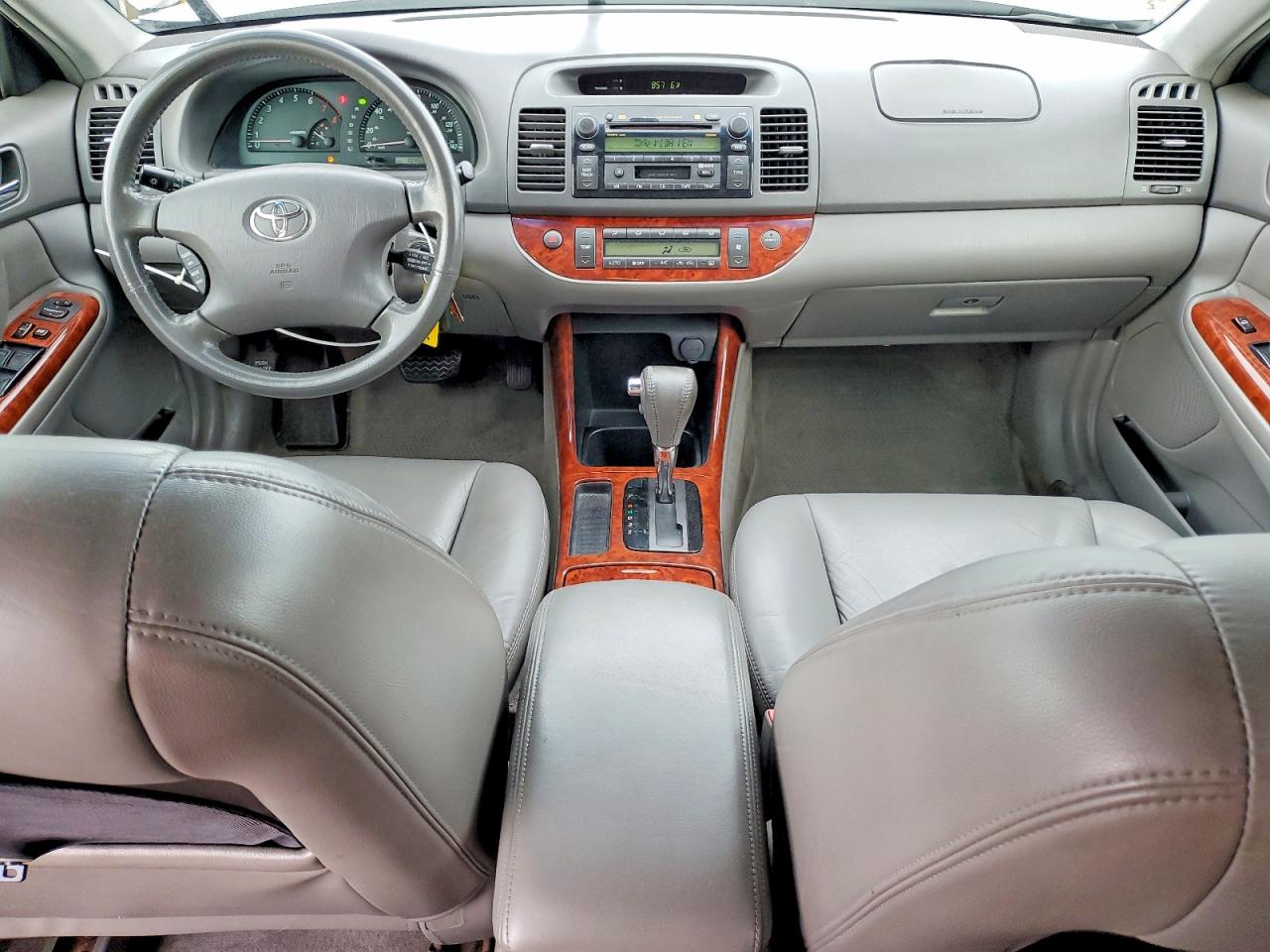 2003 TOYOTA CAMRY XLE V6 photo 8