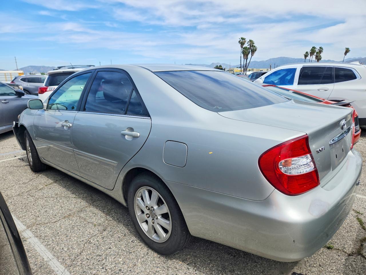 2003 TOYOTA CAMRY XLE V6 photo 2