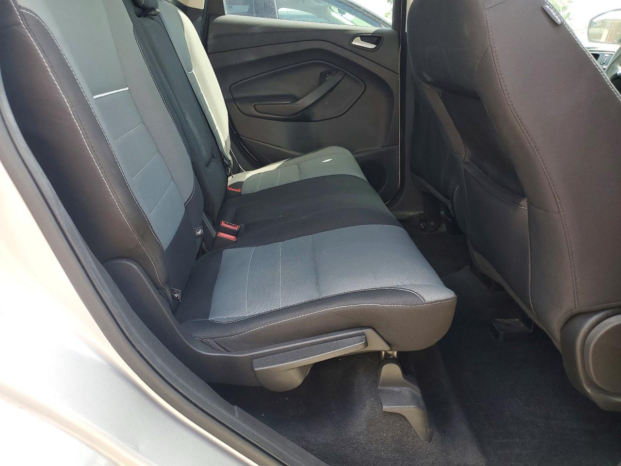 2015 FORD ESCAPE SE photo 21