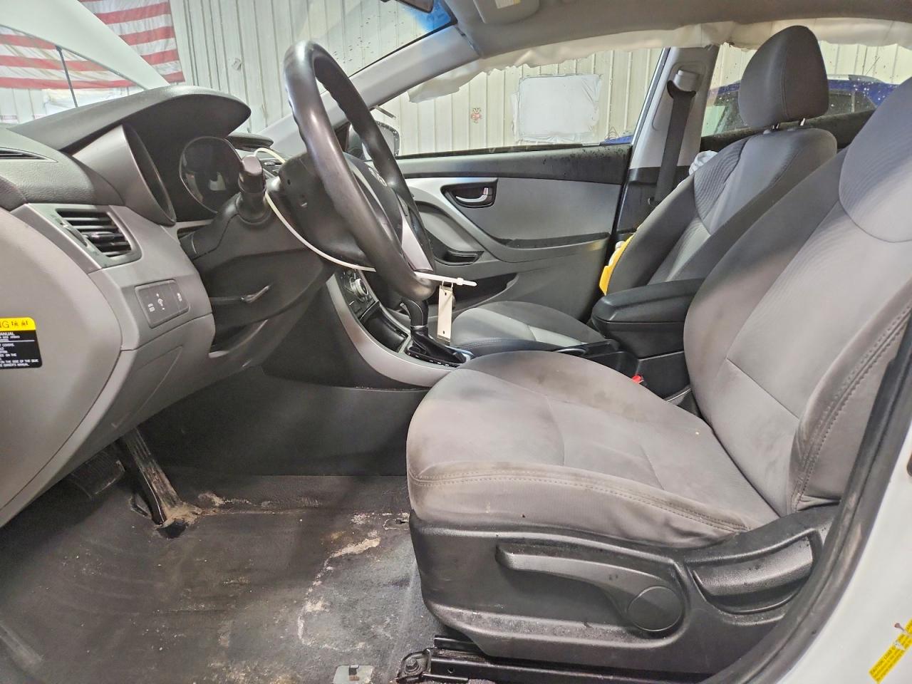 2015 HYUNDAI ELANTRA SE photo 13