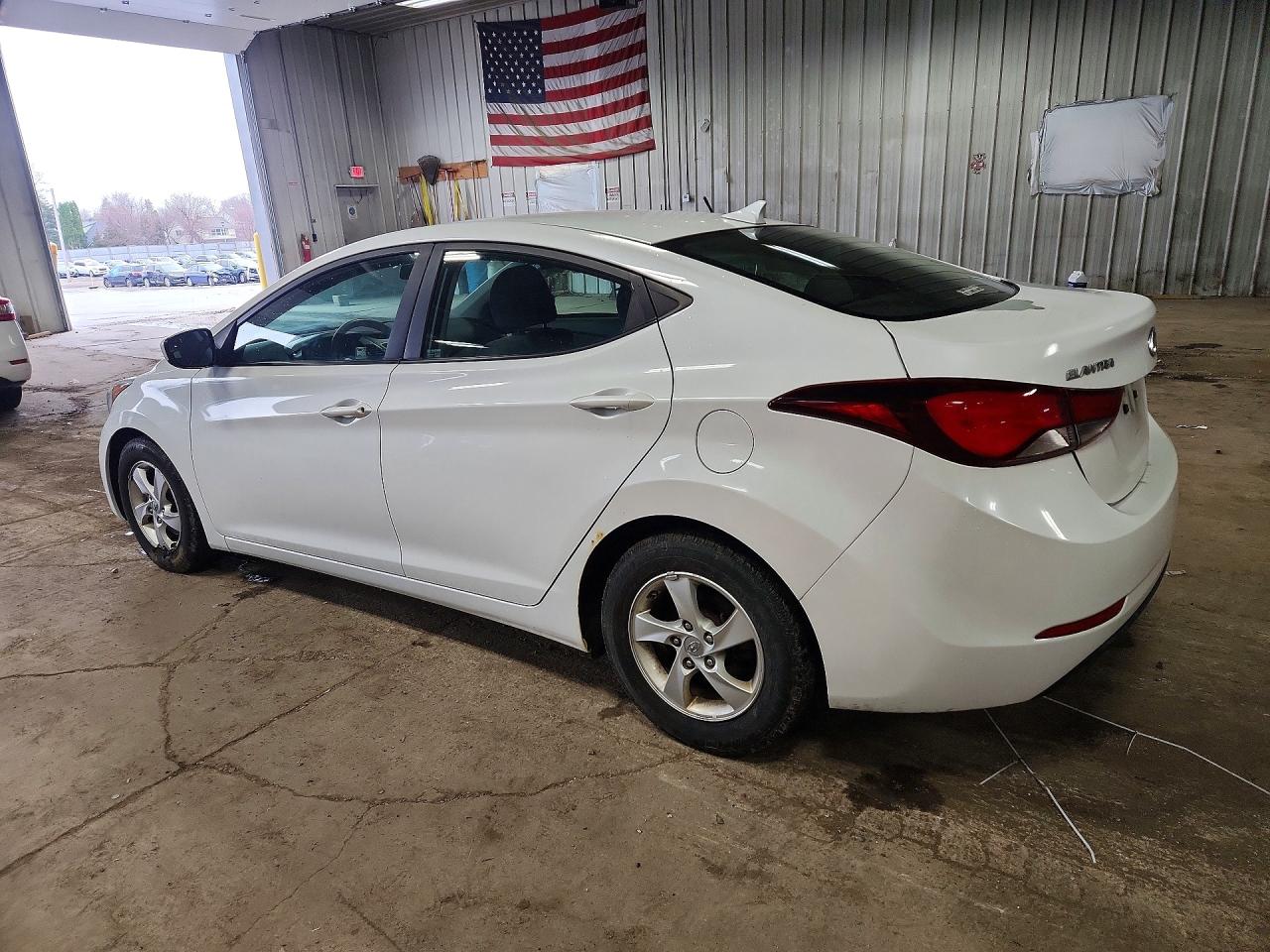 2015 HYUNDAI ELANTRA SE photo 3