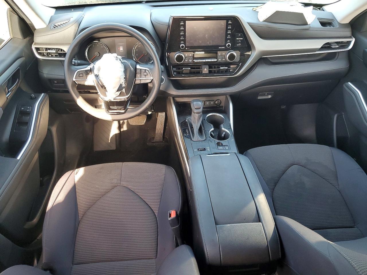 2021 TOYOTA HIGHLANDER L photo 8