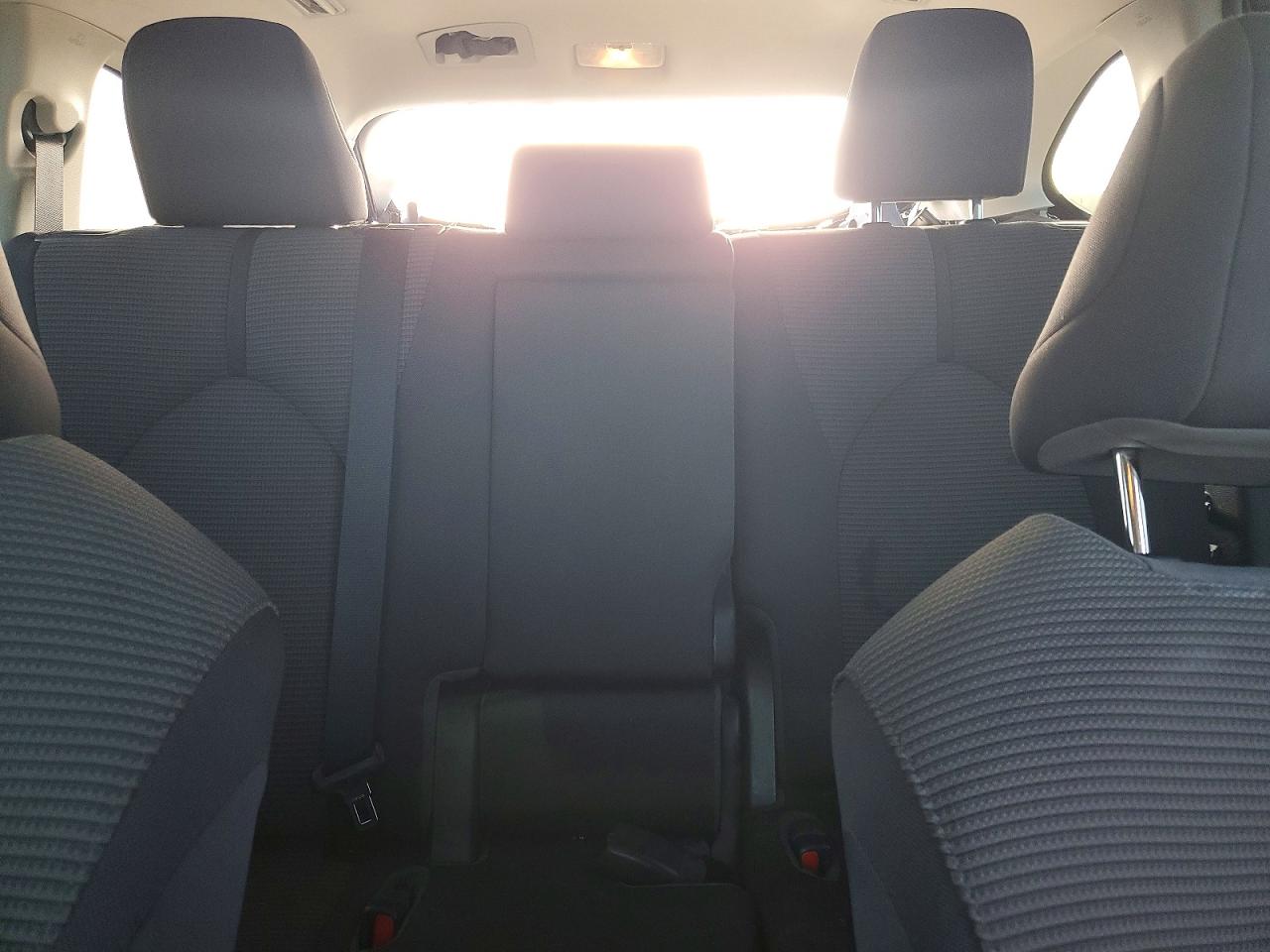 2021 TOYOTA HIGHLANDER L photo 10