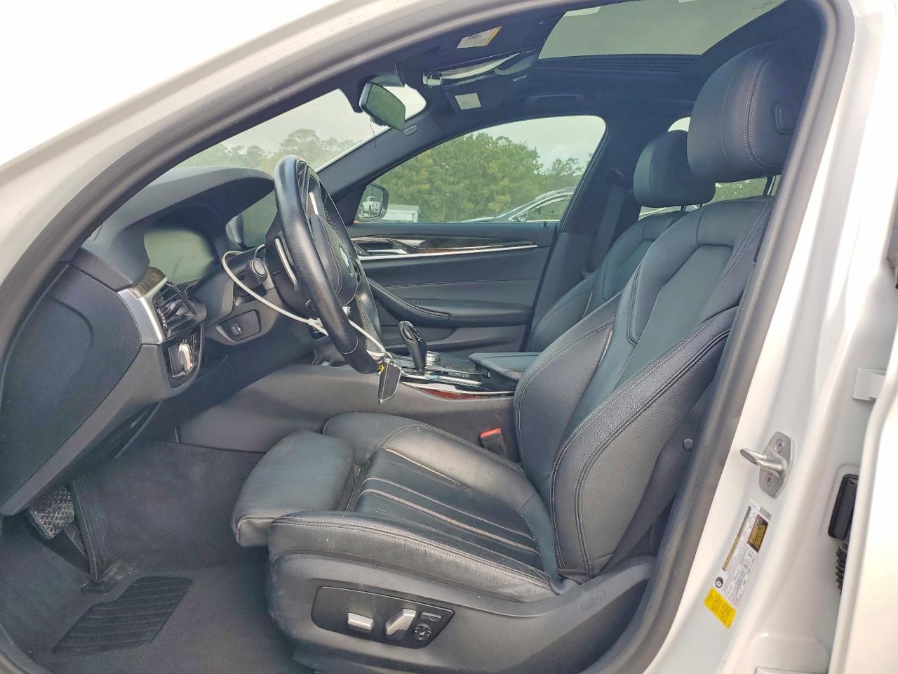 2020 BMW 530 I photo 13