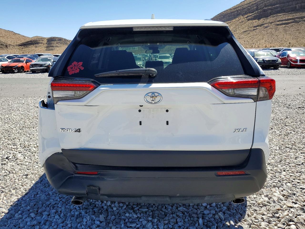 2024 TOYOTA RAV4 XLE photo 16