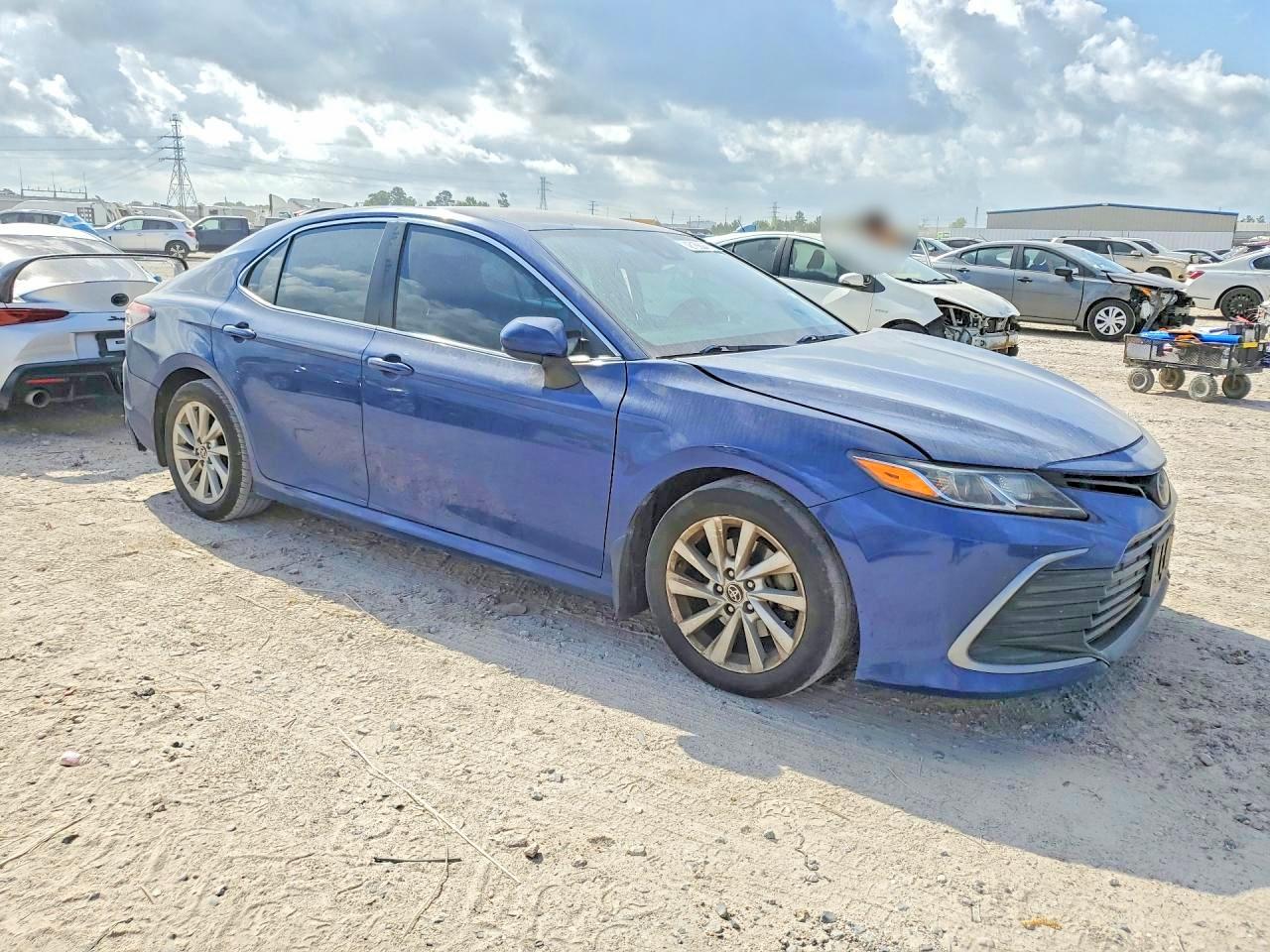2023 TOYOTA CAMRY LE photo 7