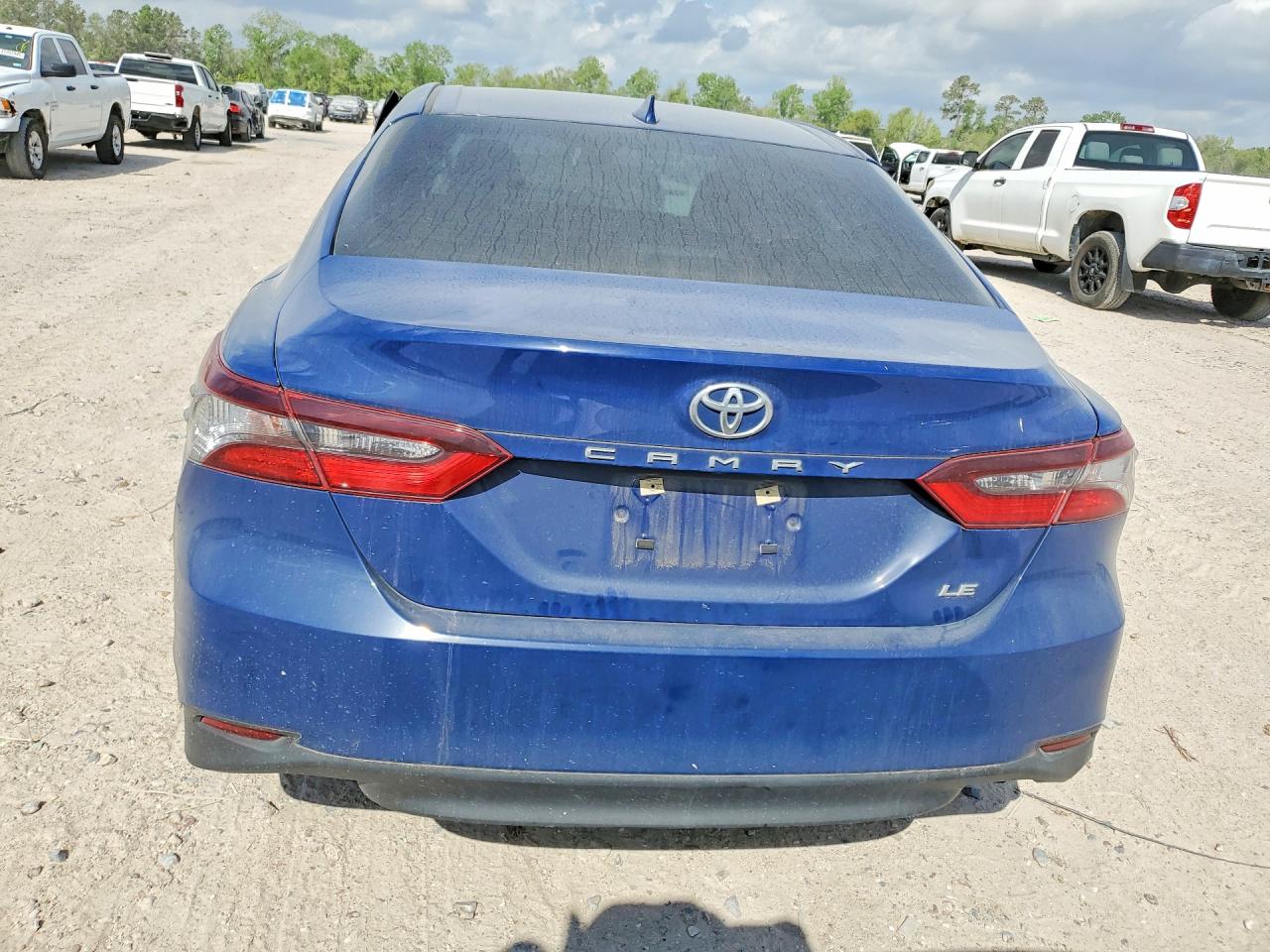 2023 TOYOTA CAMRY LE photo 11