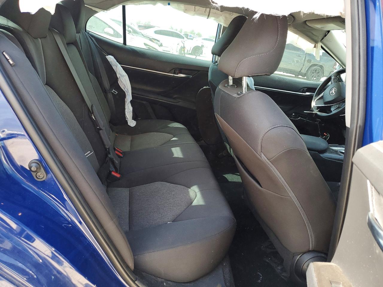 2023 TOYOTA CAMRY LE photo 19