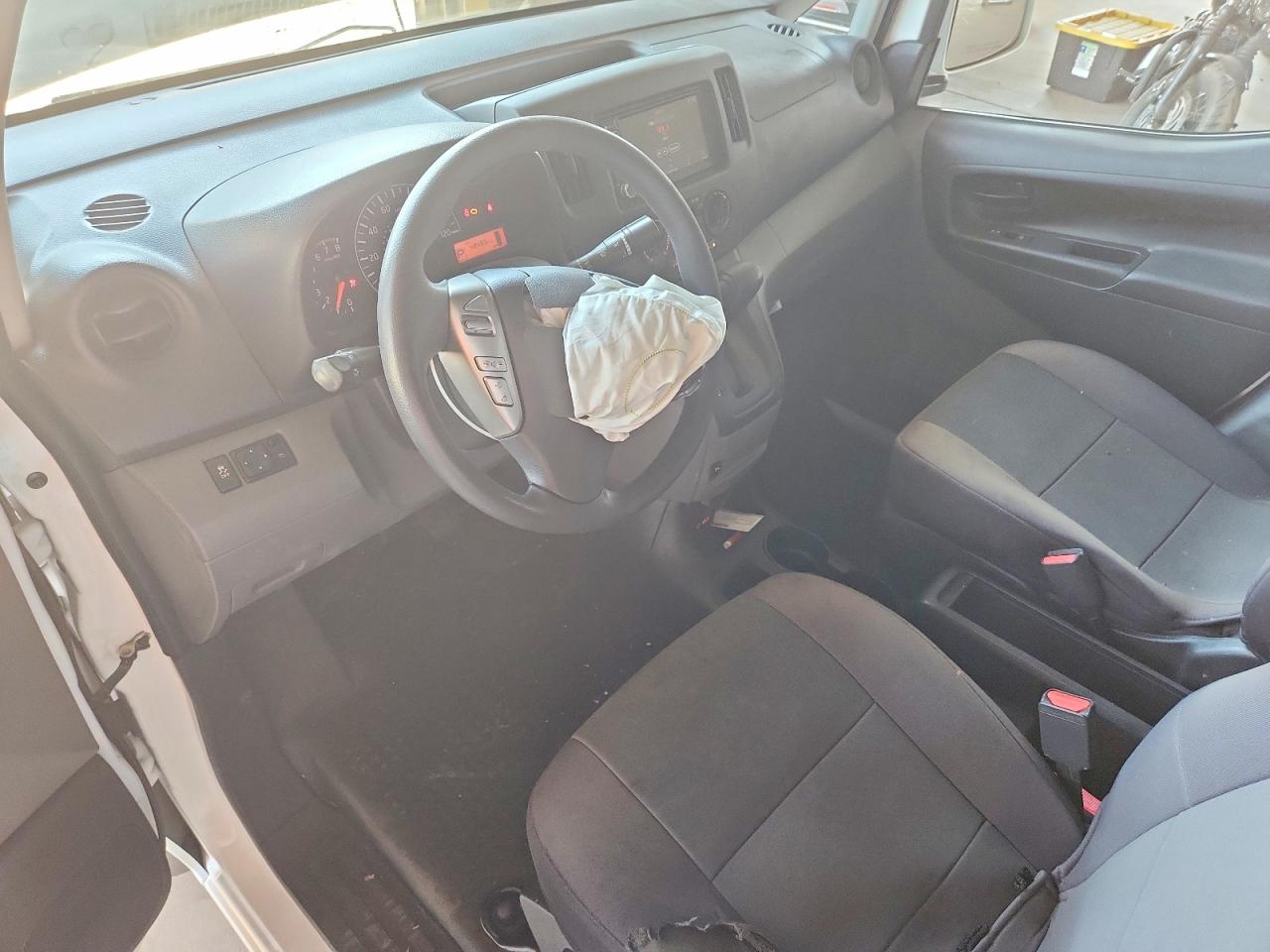 2021 NISSAN NV200 SV photo 22