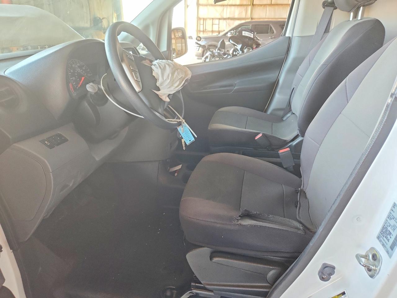 2021 NISSAN NV200 SV photo 19