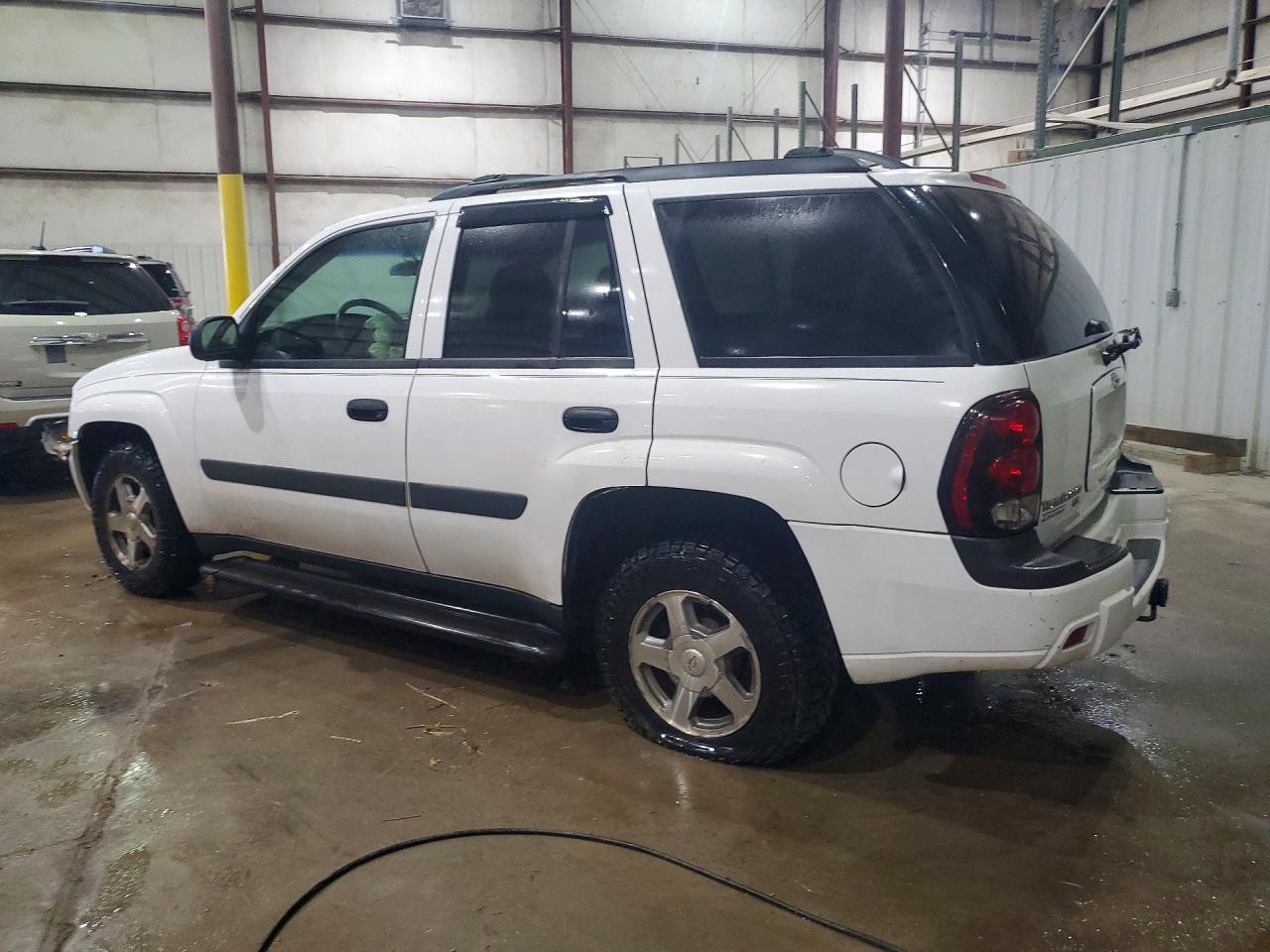 2005 CHEVROLET TRAILBLAZER LS photo 2