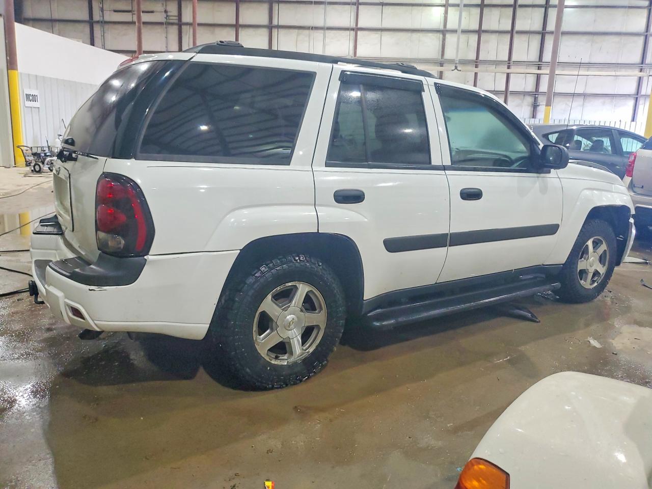 2005 CHEVROLET TRAILBLAZER LS photo 3