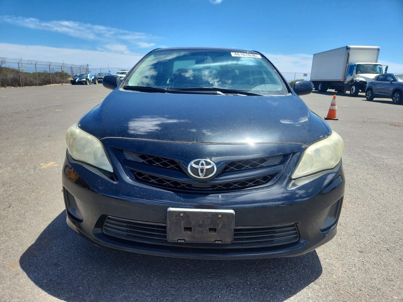 2013 TOYOTA COROLLA photo 5