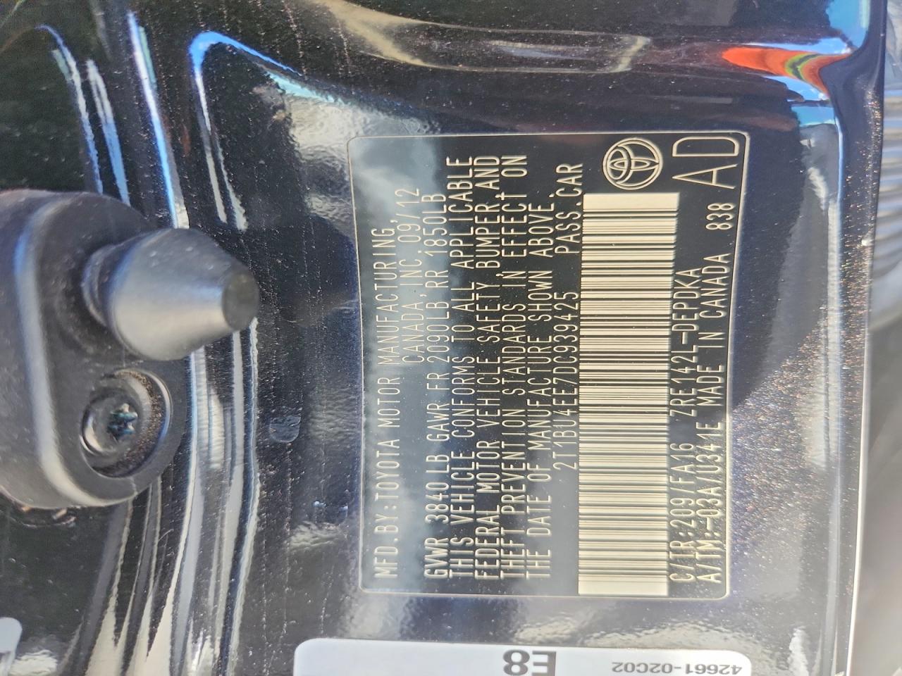 2013 TOYOTA COROLLA photo 12