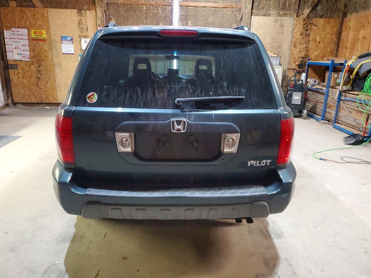 2005 HONDA PILOT EXL photo 16
