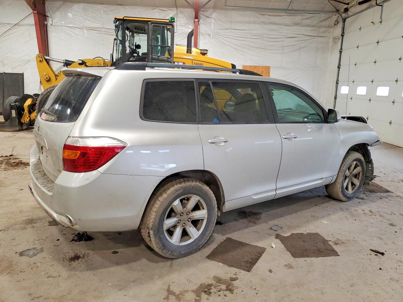 2010 TOYOTA HIGHLANDER BASE photo 3