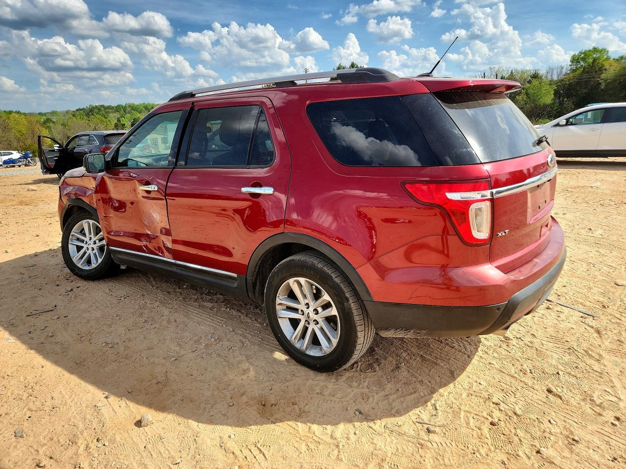 2014 FORD EXPLORER XLT photo 2