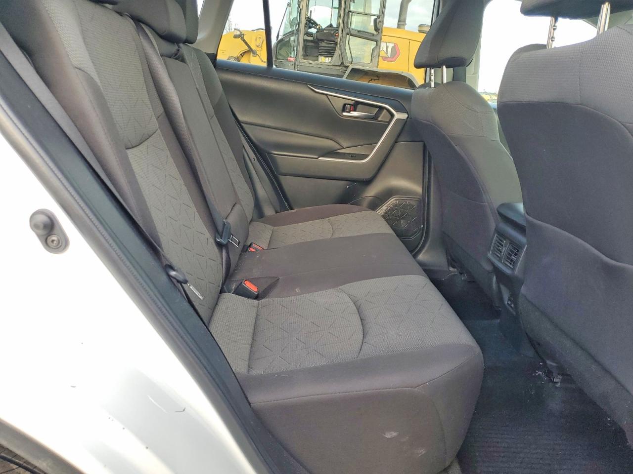 2022 TOYOTA RAV4 XLE photo 21