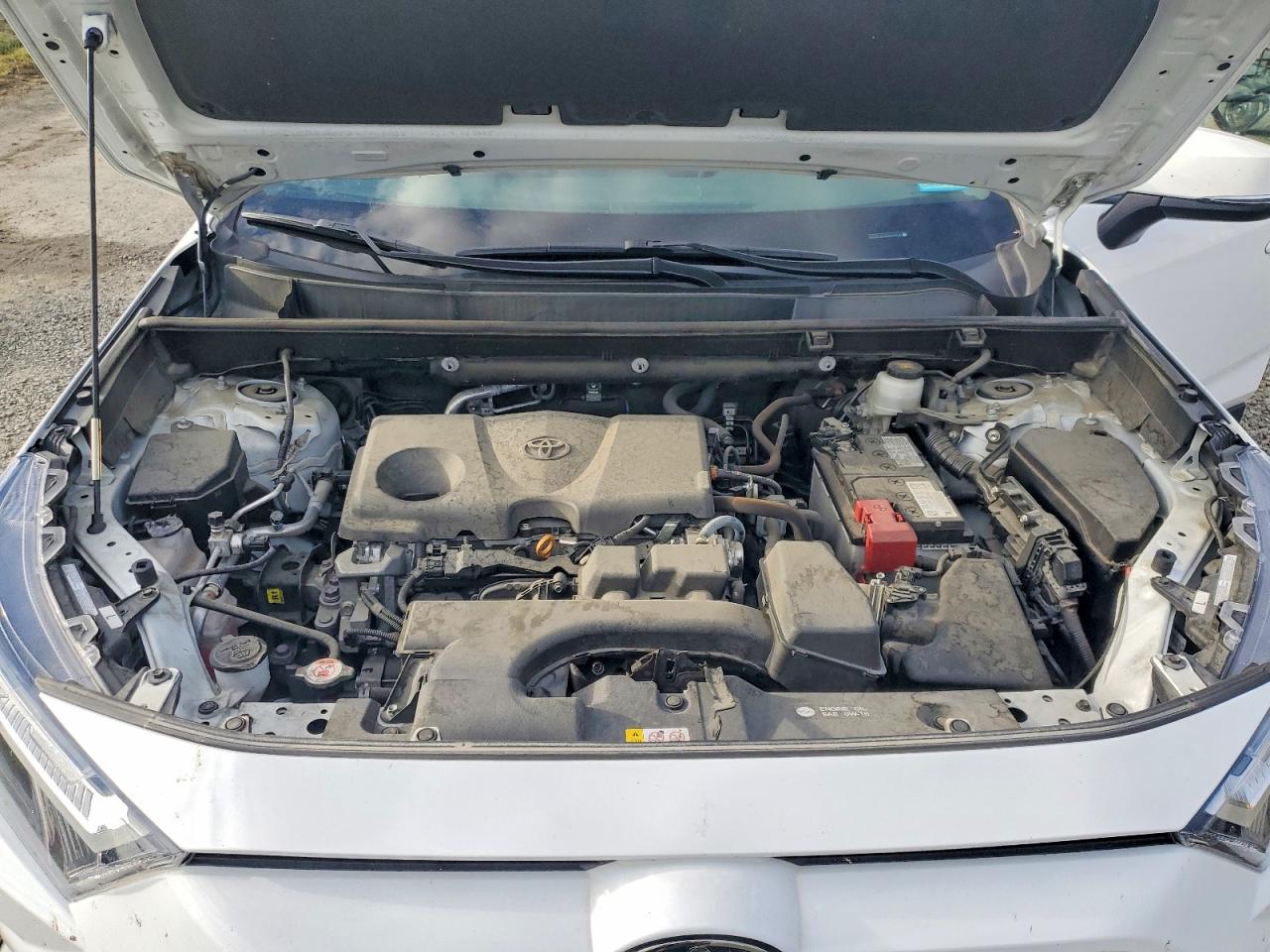 2022 TOYOTA RAV4 XLE photo 23